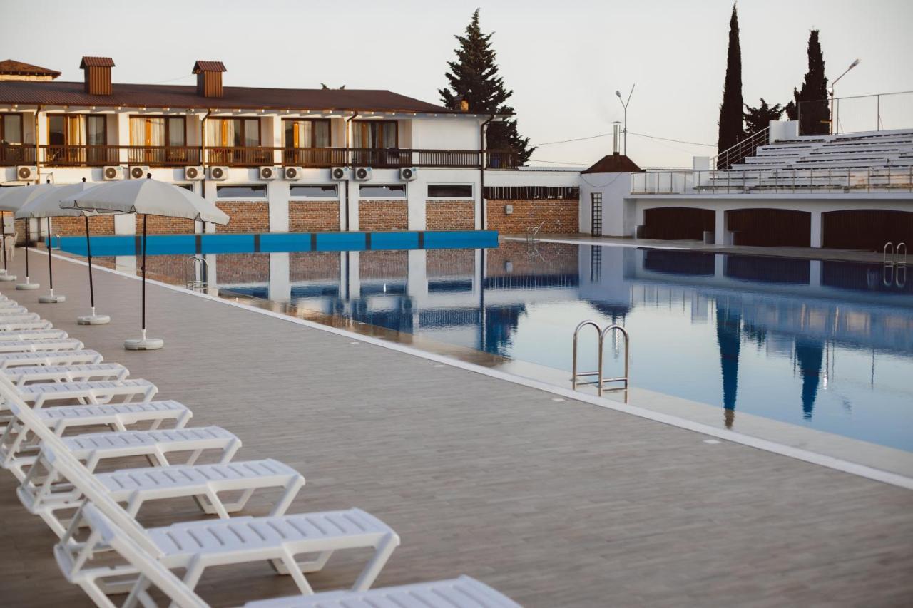 DEM Hotel Sukhumi Eksteriør bilde